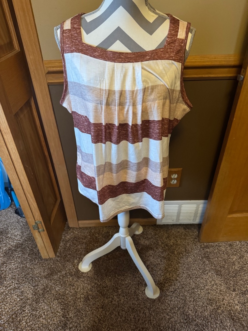 SHEIN Cream and Rust Striped Square-Neck Tank